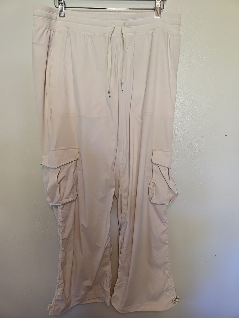 Lululemon Dance Studio Relaxed-Fit Mid-Rise Cargo Pant Cream XL NWT